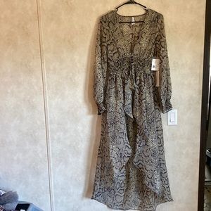 Snake print hi low blouse